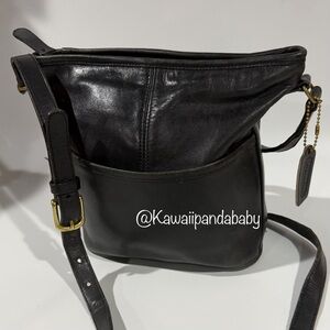Vintage 90s Coach Soho Bleeker Black Glove Leather Bucket Shoulder Crossbody Bag